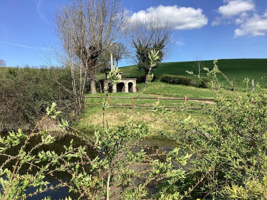 Le Gite De La Fontaine Chiddes Luaran gambar
